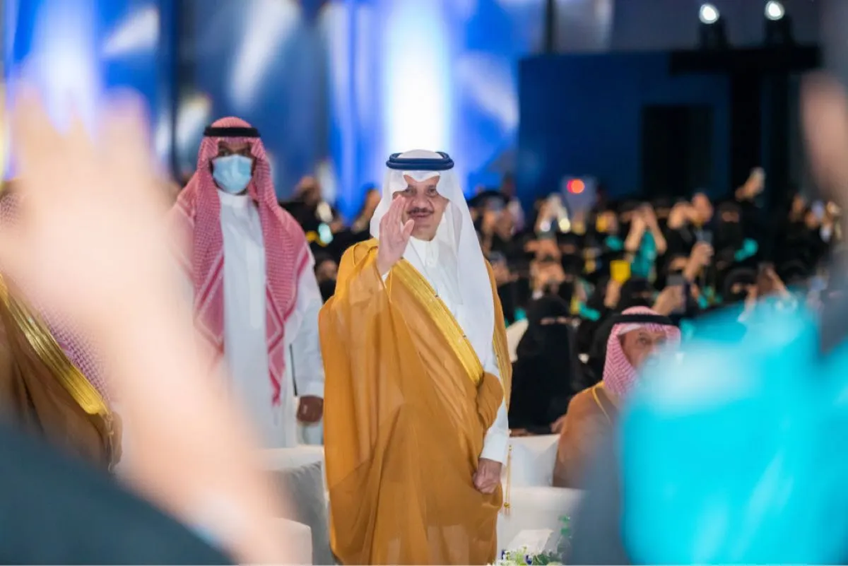 أمير الشرقية يرعى تخريج 8800 من الكليات التقنية والمعاهد الصناعية