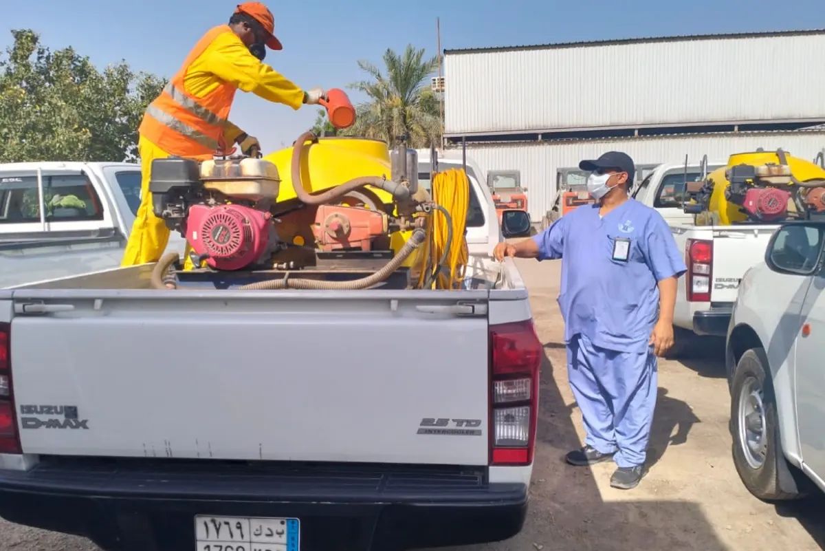 القطيف.. تعقيم 1040 موقعًا ومعالجة 305 تجمعات مائية