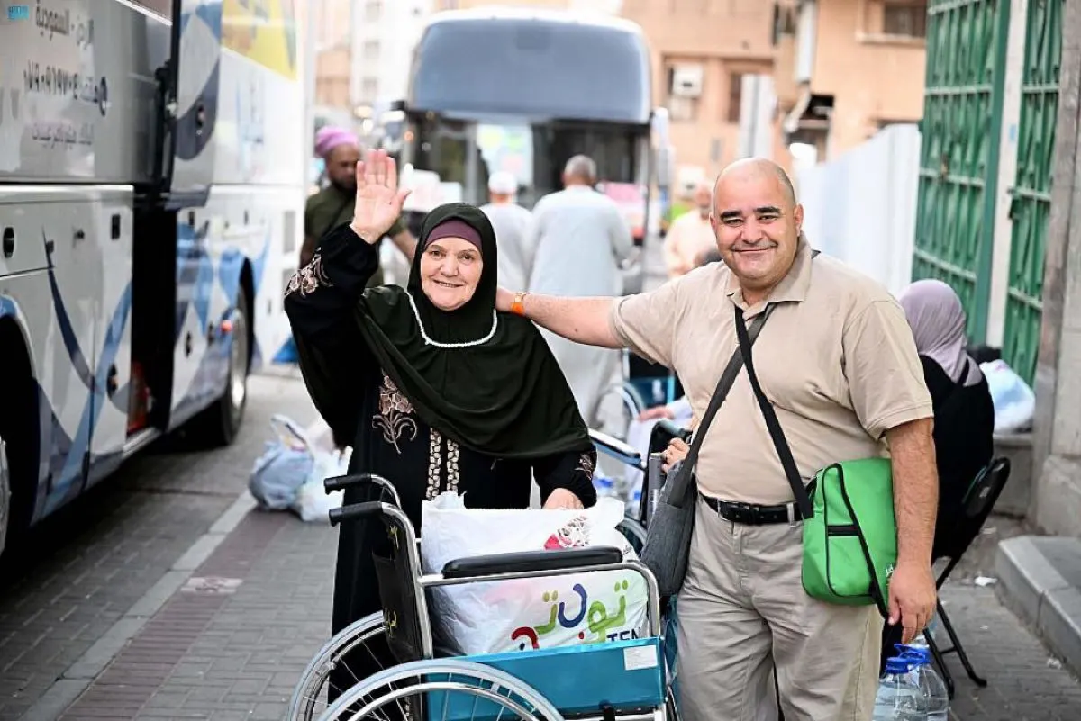 بدء مغادرة الحجاج مكة بعد إتمام المناسك