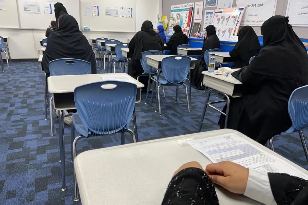 26 متنافسة في مسابقة «اللغة العربية» بالقطيف.. وترشح 3 طالبات للمستوى التالي