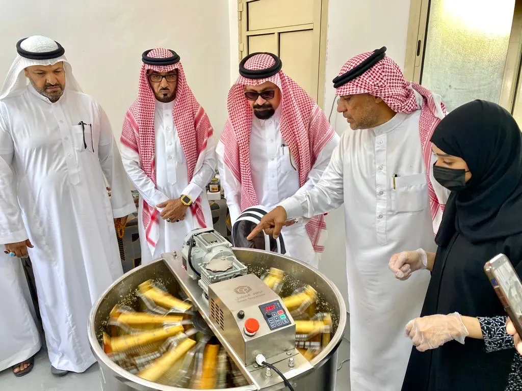 القطيف تستعرض إنتاج عسل المانجروف ب 2278 خلية نحل.. اليوم