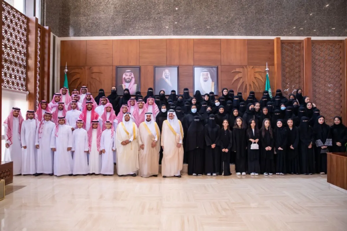 أمير الشرقية: القيادة توفر كل الوسائل لإعانة الأيتام على التفوق