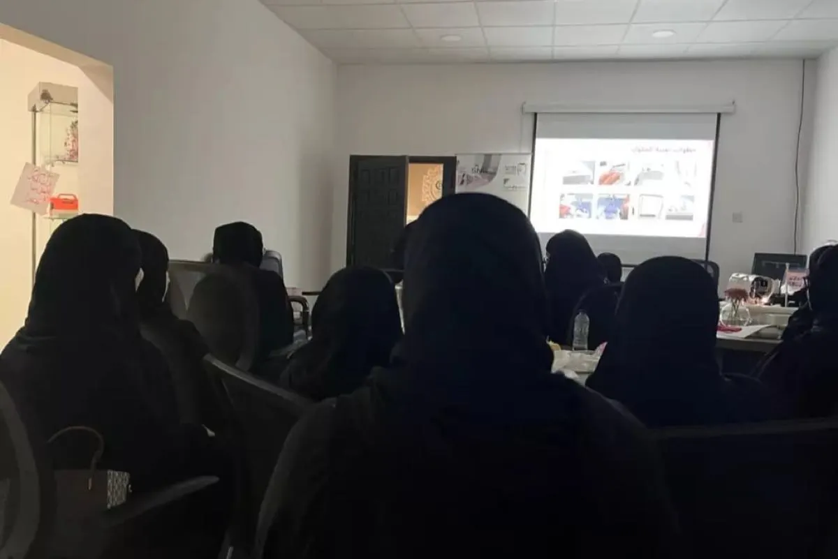 القطيف.. تأهيل 25 سيدة على تعلم ”الخياطة“ بالطرق الحديثة