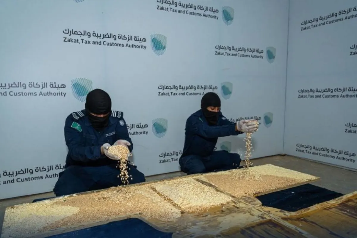 في شاحنتين ومركبة.. جمرك الحديثة يُحبط 3 محاولات لتهريب نصف مليون حبة كبتاجون
