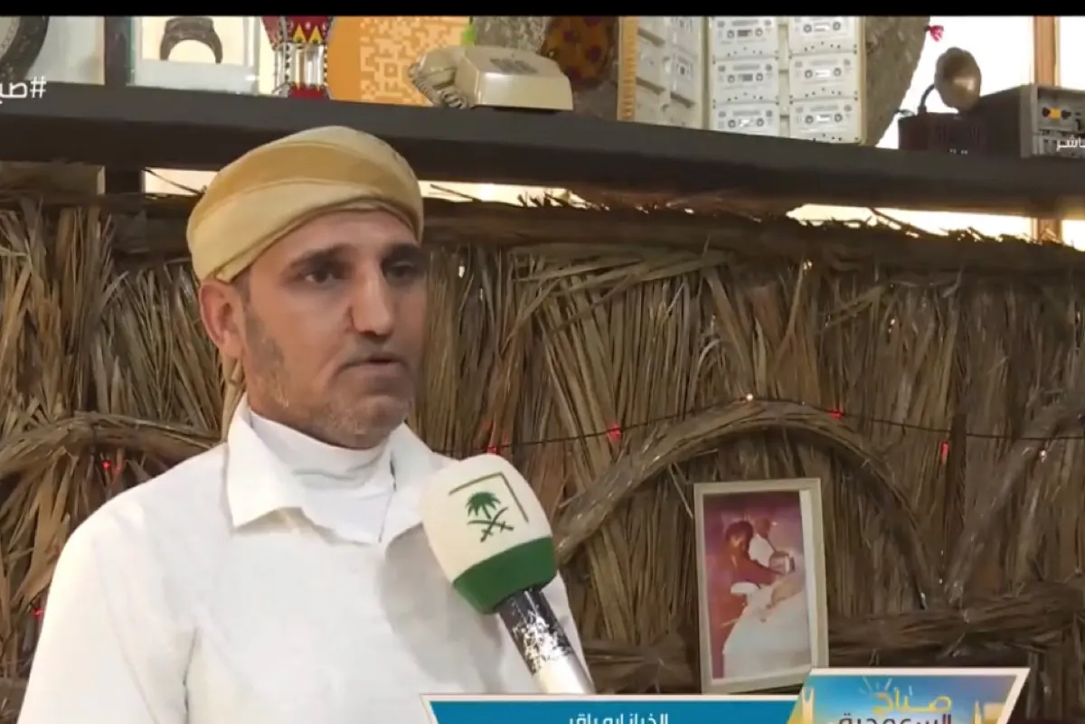 ”أبو باقر“ يستحضر روائح الماضي بالخبز العربي في وسط العوامية
