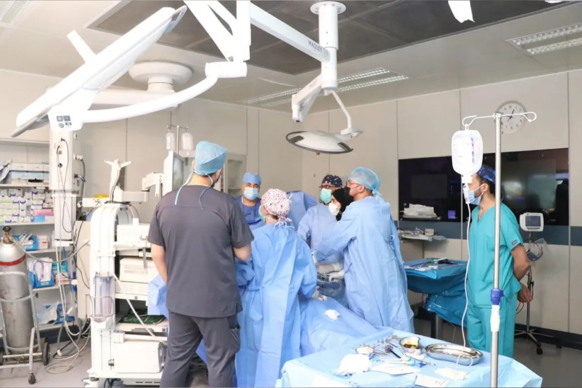 جراحة عاجلة تنقذ قلب طفلة في الأحساء