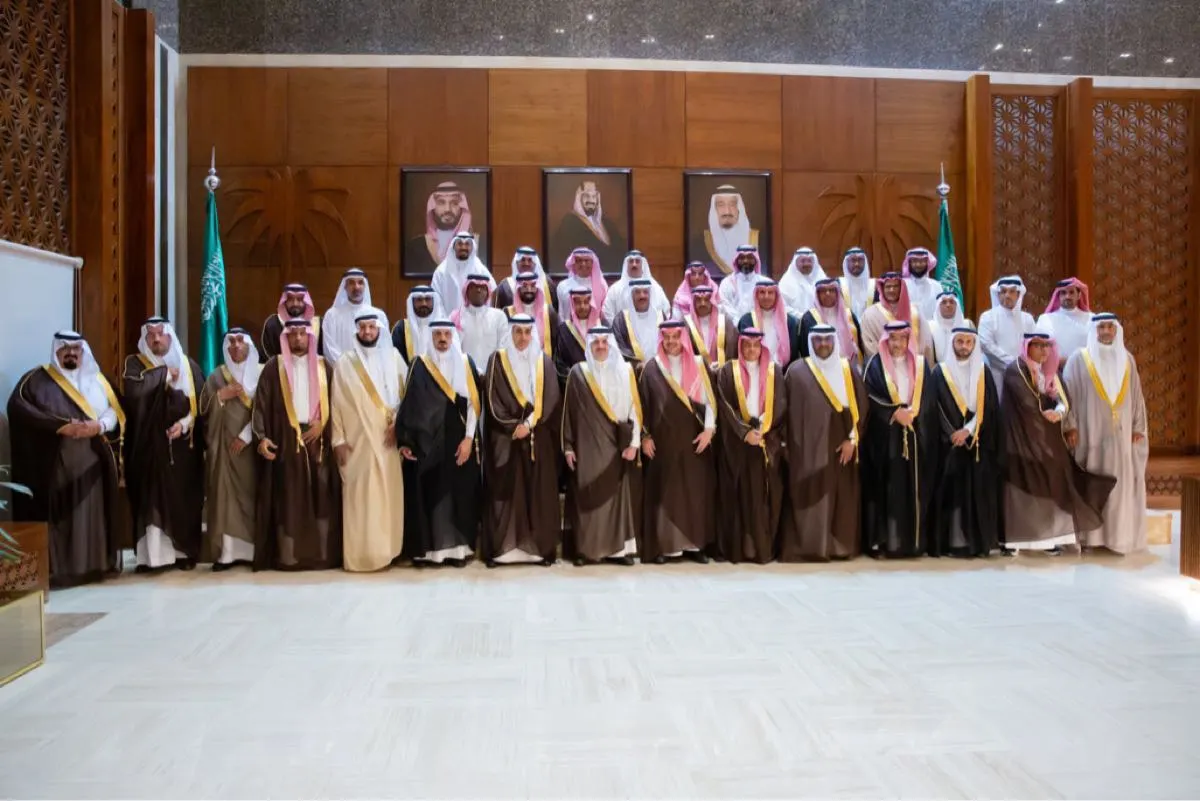 أمير الشرقية في «الإثنينية»: اللغات والعلوم الجديدة من ضروريات العصر