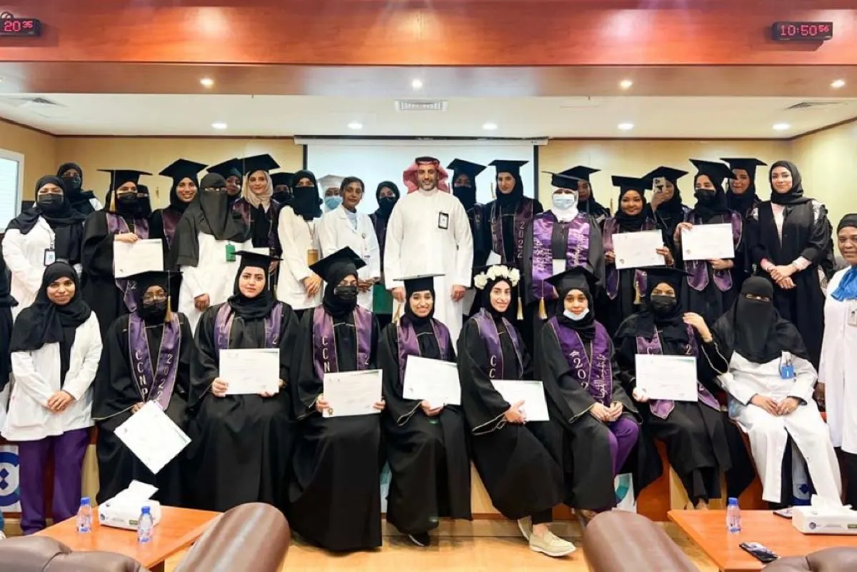 ”ولادة الدمام“ ينظّم حفلَ تخريج 60 ممرضة بالأقسام الحرجة