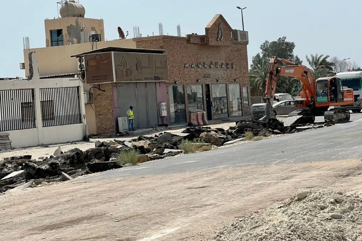 استكمال إزالة العقارات المعترضة مسار مشروع ازدواج «القطيف - صفوى»