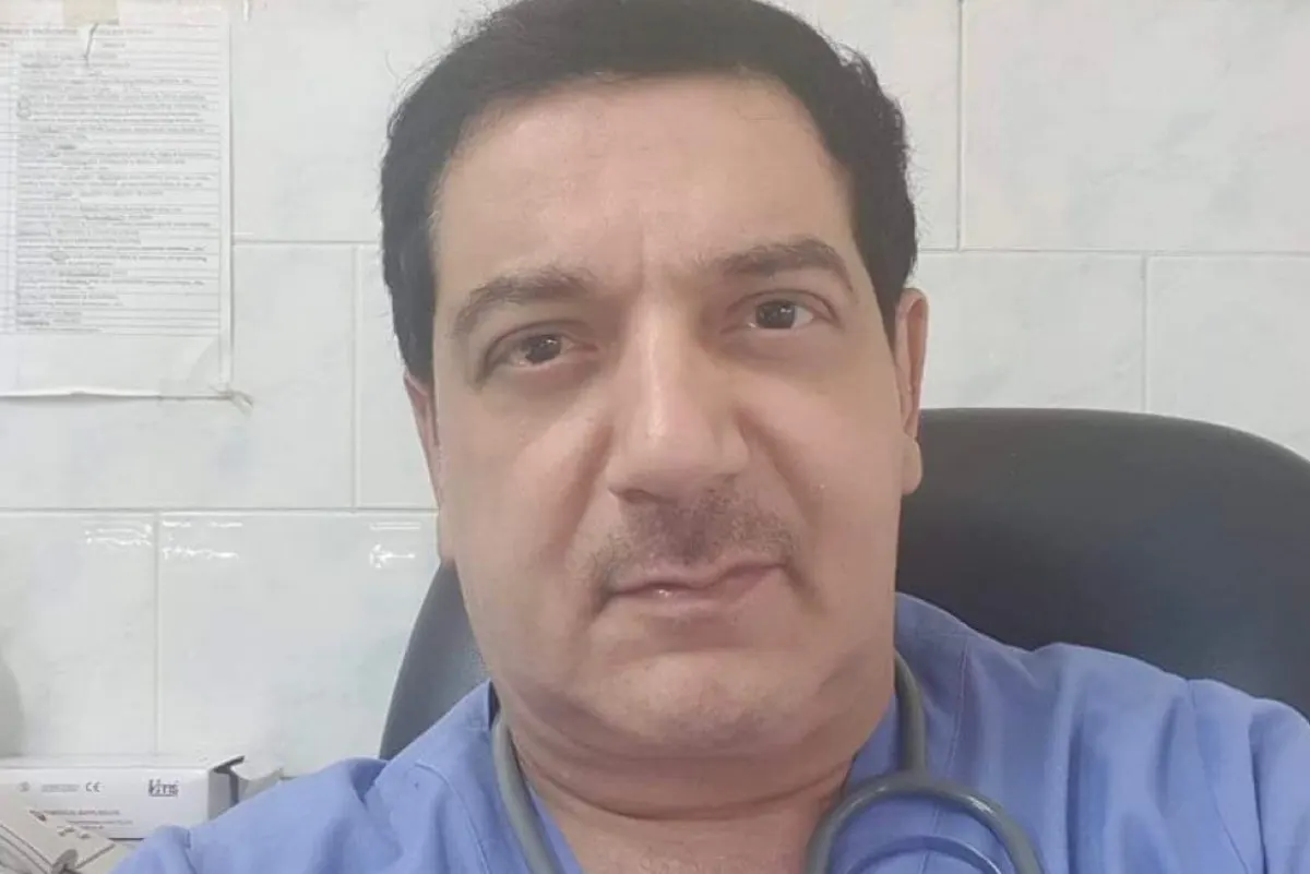 طبيب يحدد أسباب سقوط الشعر.. ويحذر من 3 أنواع للأغذية