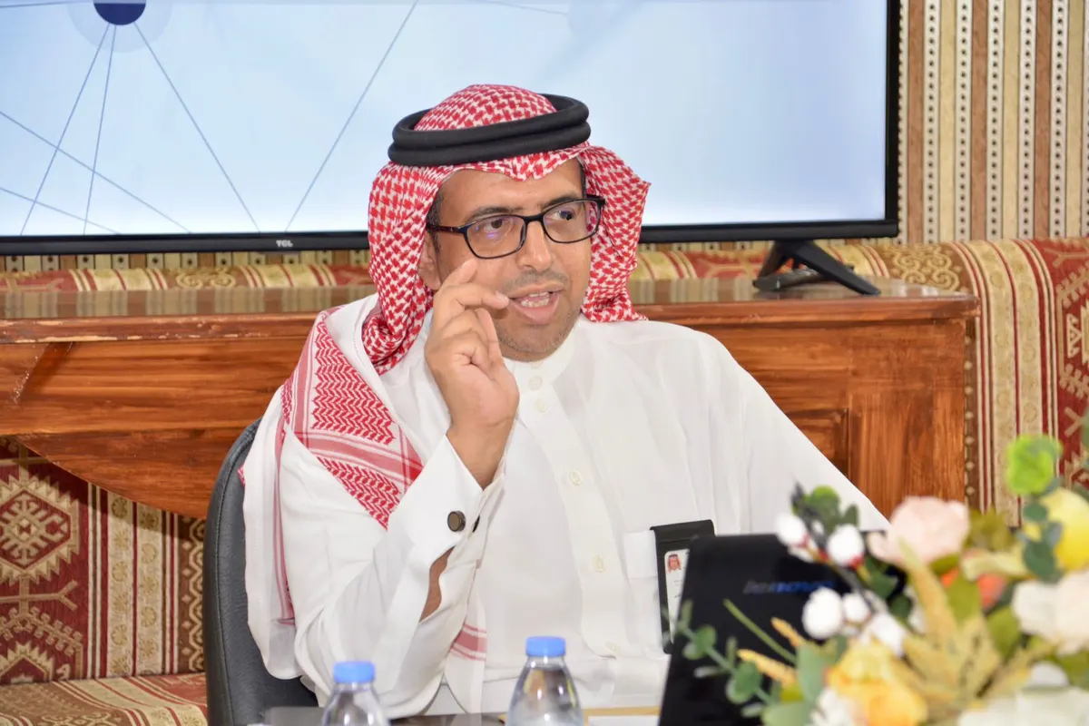 مدير «تعليم القطيف» يوجه بتطبيق الأنظمة وتعزيز التعاون مع المدارس