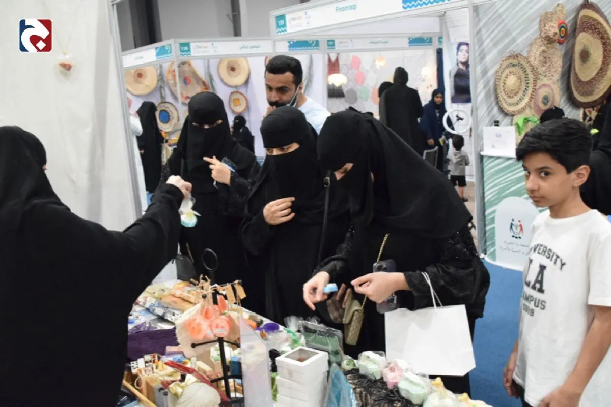 بالصور.. حرفيو الشرقية يخطفون الأنظار بإبداعاتهم في صنعتي