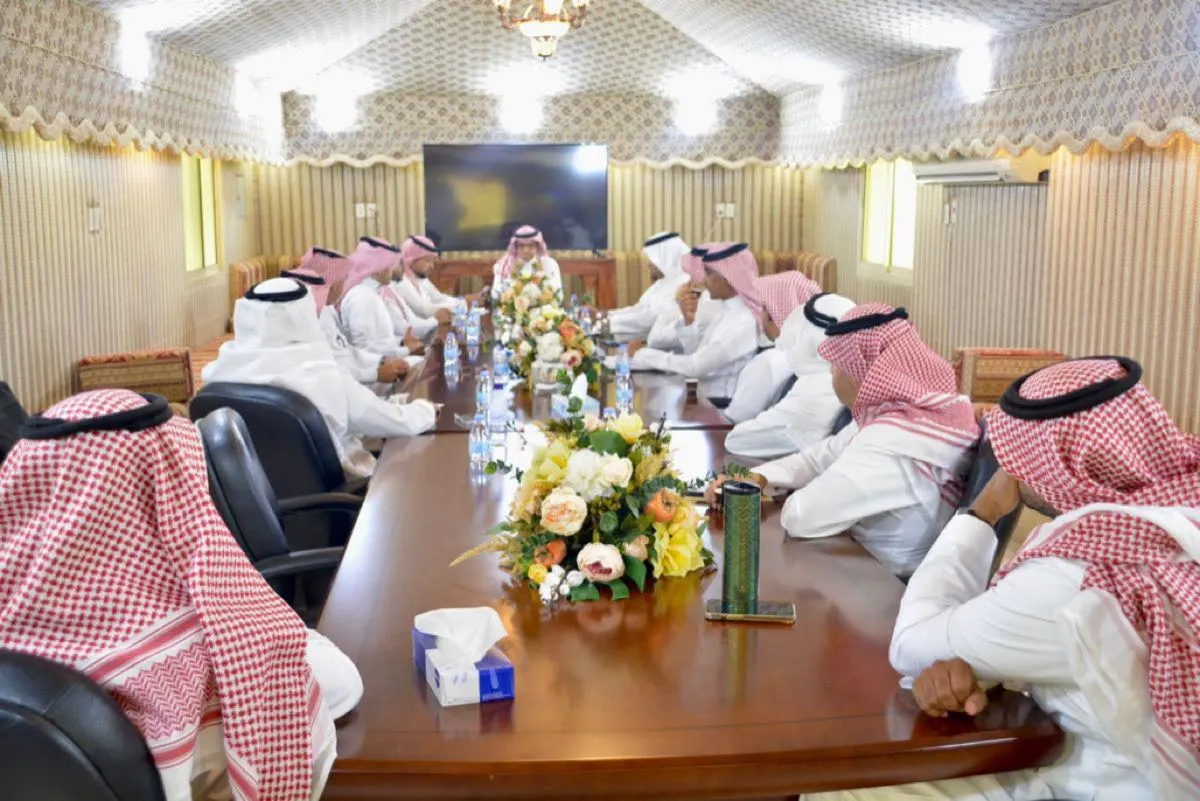 مدير «تعليم القطيف» يبحث خطط عمل 10 وحدات