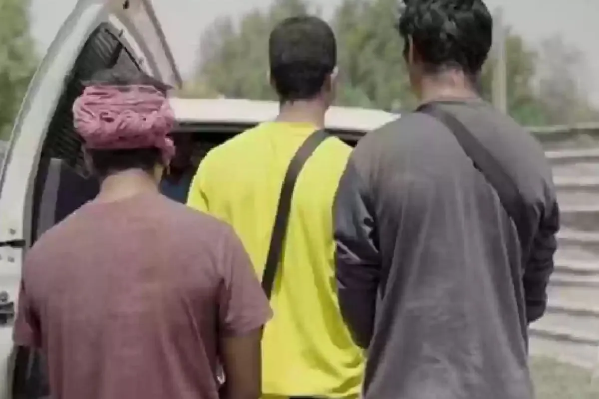 شاهد.. مداهمة مستودع مهجور بالقطيف وهذا ما وُجد فيه؟