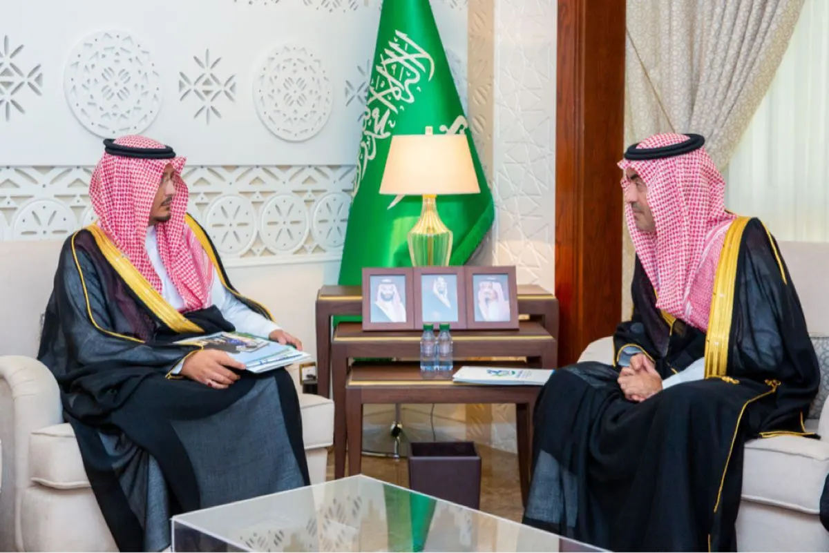 نائب أمير الشرقية يستقبل رئيس وأعضاء جمعية «سواعد» للإعاقة الحركية