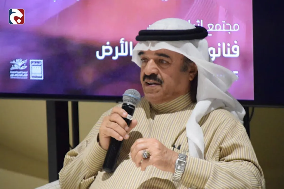 بدايات ومراحل تطور التشكيلي «عبدالله حماس» في «من الأرض»