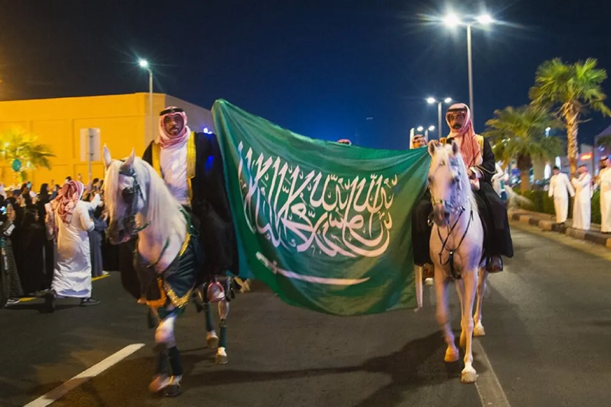مسيرات وعروض فنية تزيّن شوارع الأحساء احتفالًا باليوم الوطني 93