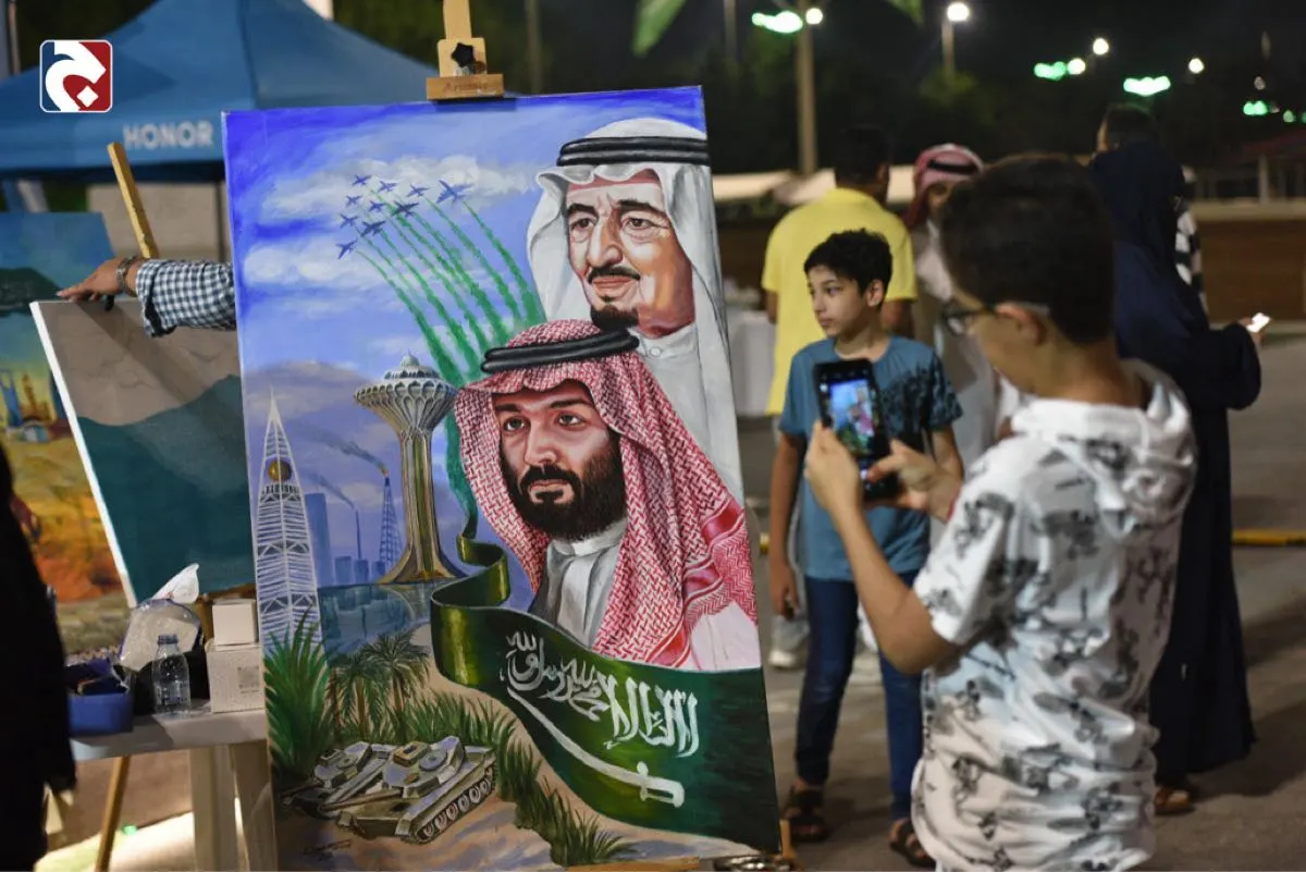 بالصور.. احتفالات اليوم الوطني تجذب زوار الواجهة البحرية في القطيف