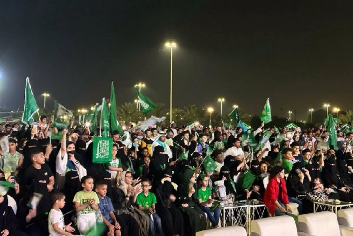 سماء وشواطئ الشرقية تشارك الاحتفال باليوم الوطني ال93