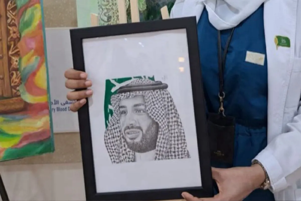 اخصائية تمريض تتحدى ضغوطات العمل بمشاركة في اليوم الوطني