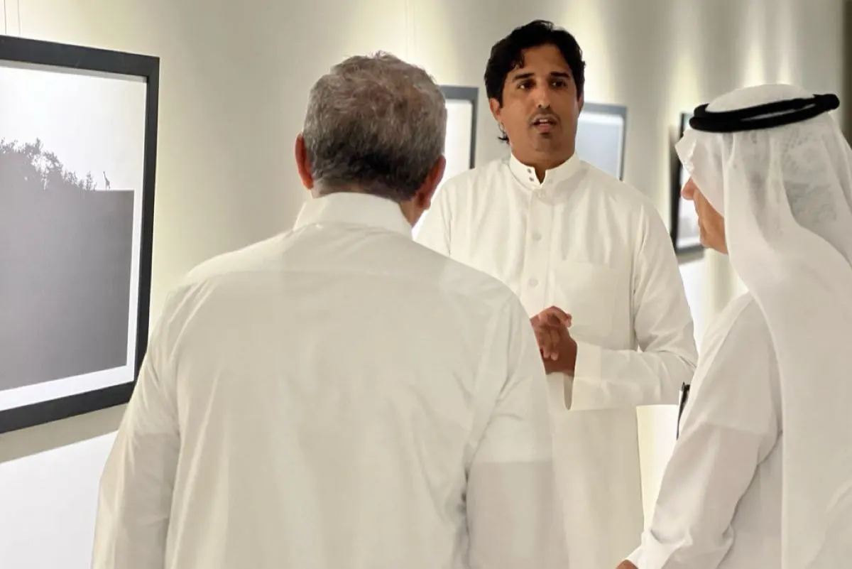 ”طالب“ يصطاد الحيوانات البرية في الصور