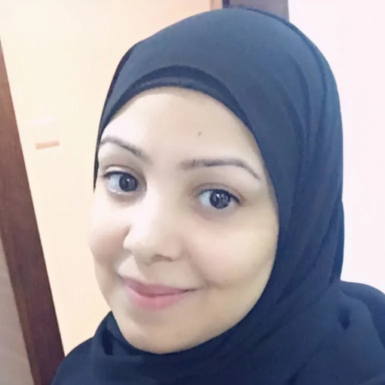 الكتابة.. بين الضوء الحقيقي والبرق