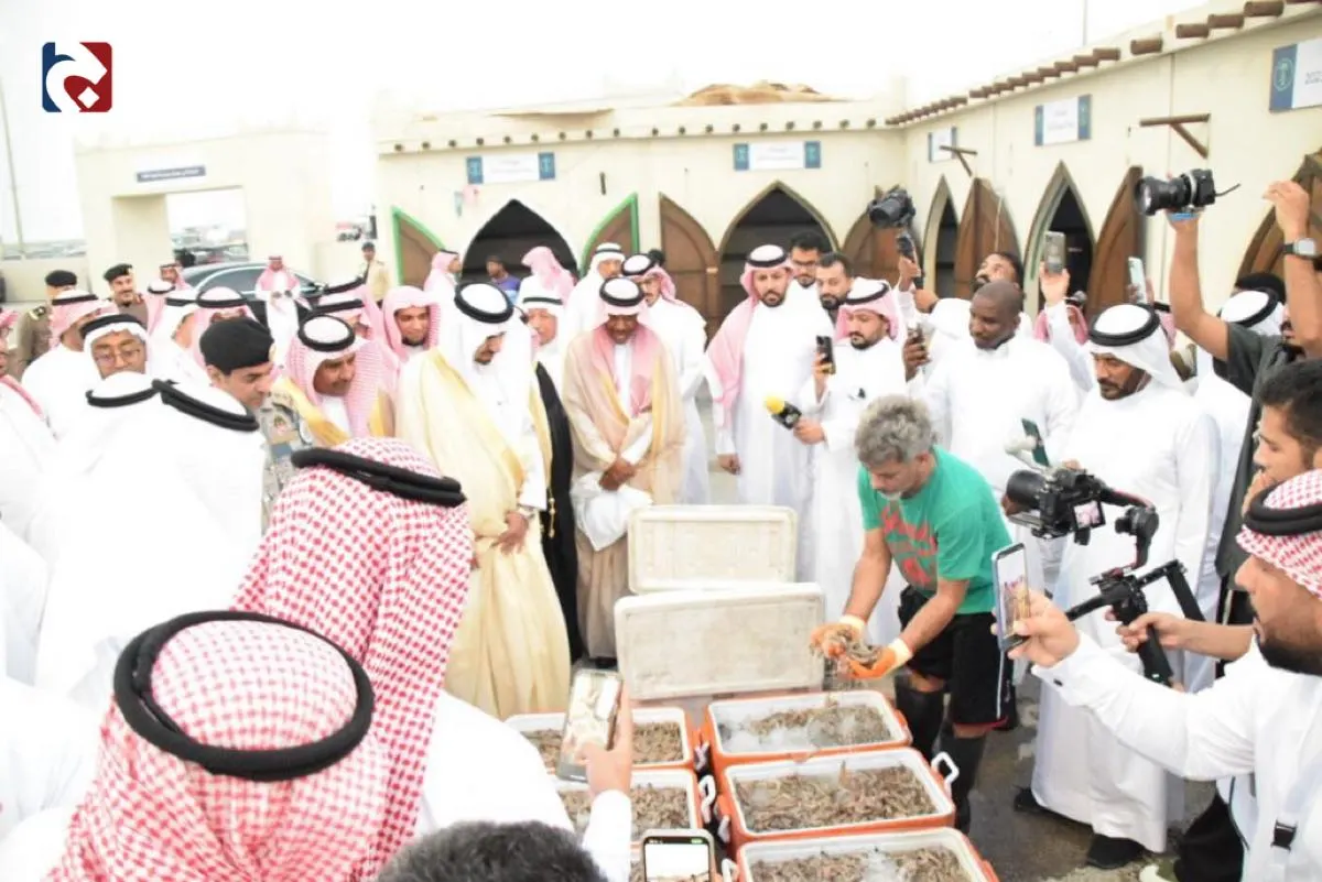 بالصور.. 35 ركنًا في انطلاق مهرجان ”روبيان الشرقية“ بالقطيف