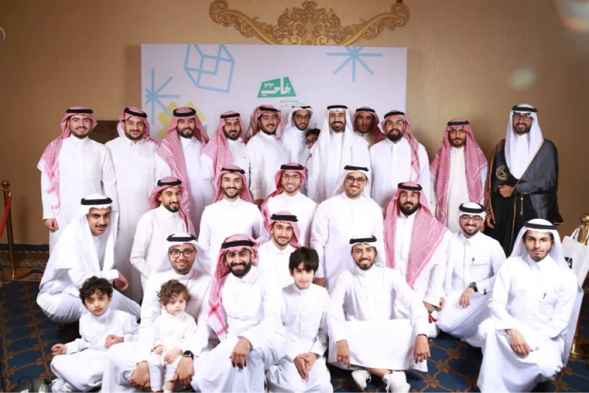 بالصور.. عائلة بوخمسين تحتفي ب 515 متفوقًا في الأحساء