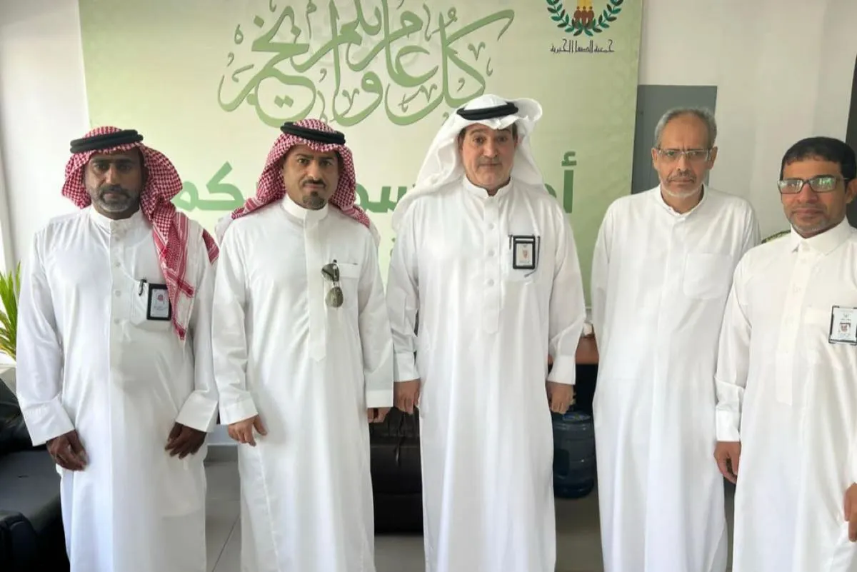 رئيس مركز صفوى يطلع على أنشطة «الصفا الخيرية»