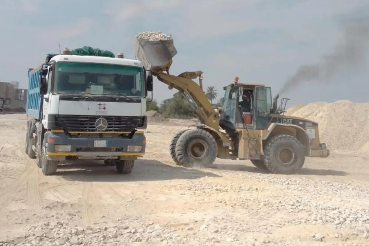 القطيف.. بلدية المحافظة تسابق الزمن لإنجاز مشروع تطوير شارع الرياض