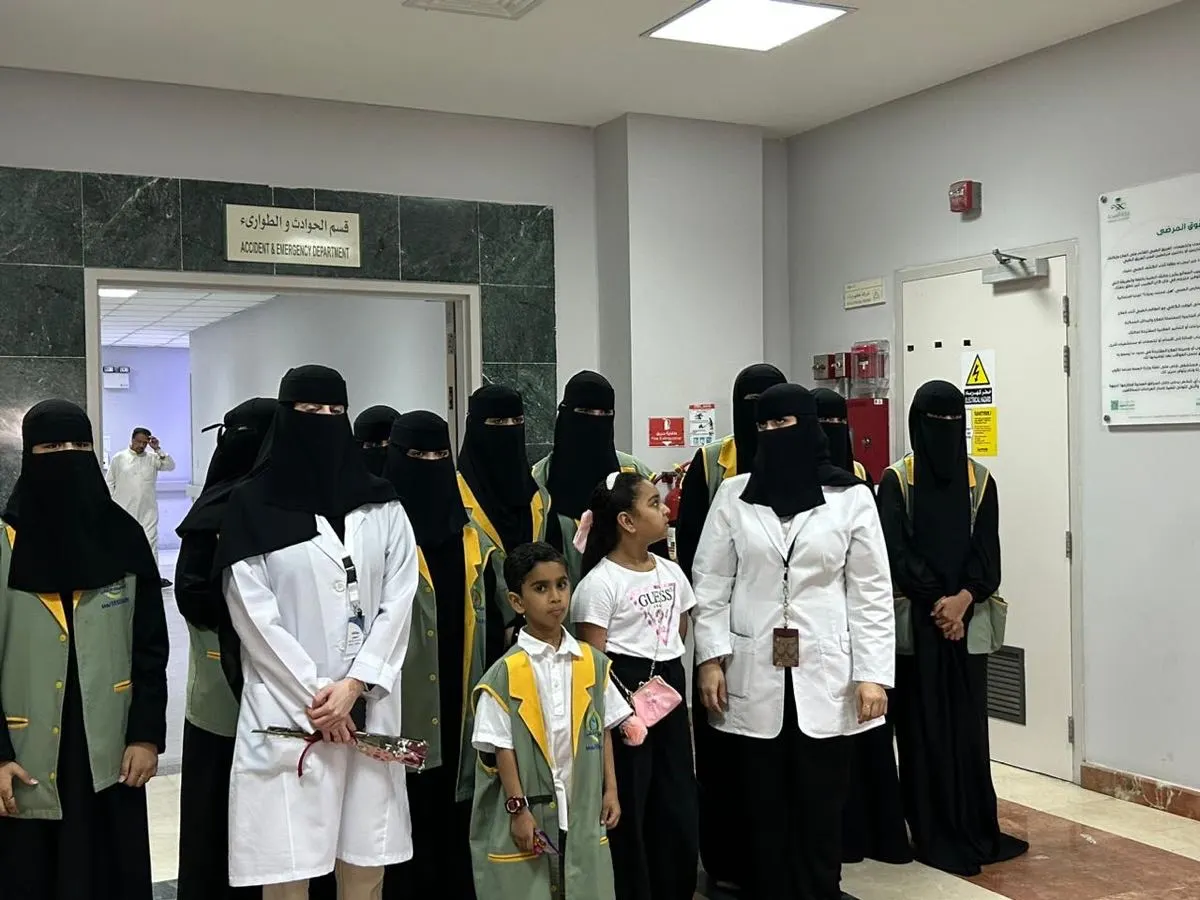 «بعيونكم نرسم بسمة».. «همسات» يرسم البسمة على مرضى 4 مستشفيات