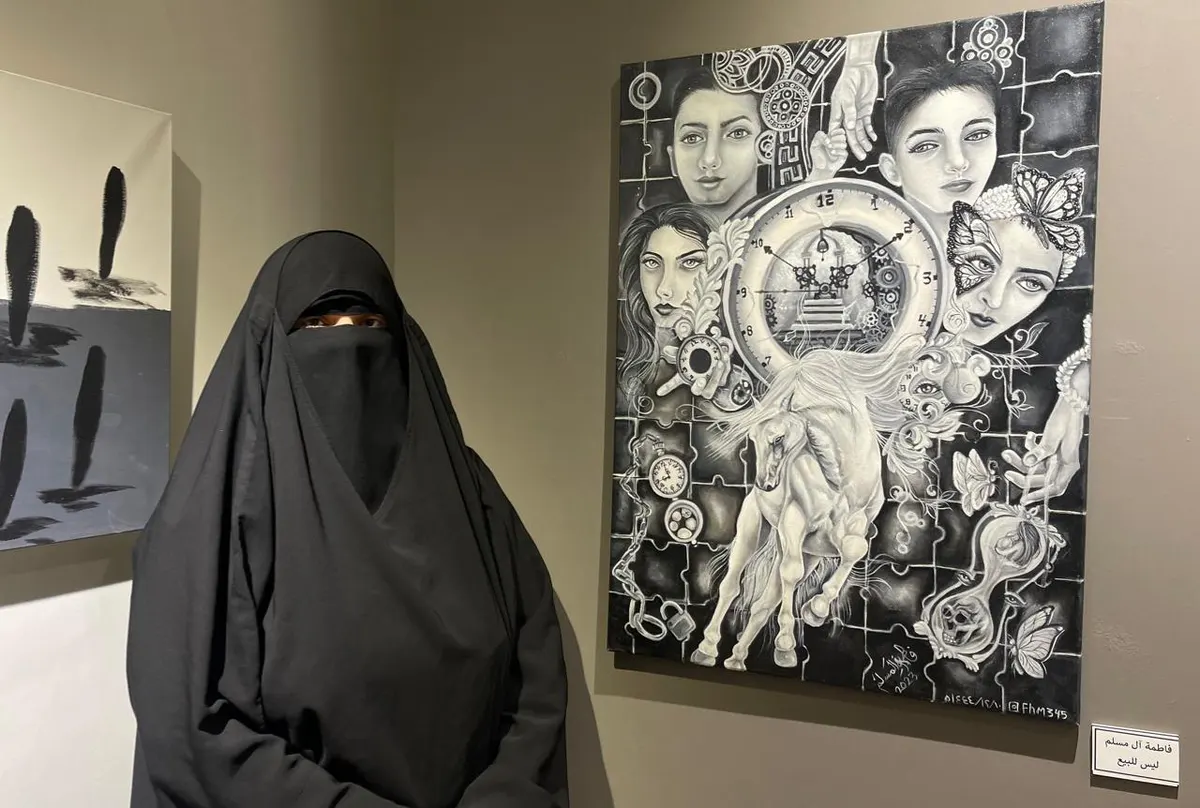 ”ربيع العمر“ للفنانة آل مسلم تجسد رحلة الإنسان من المهد إلى البرزخ