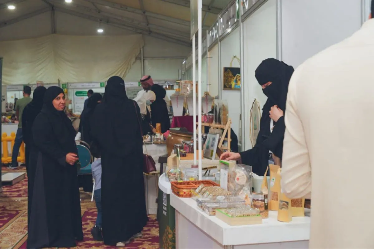 بالصور.. انطلاق مهرجان الأسر المنتجة ”ريف السعودية“ في القطيف