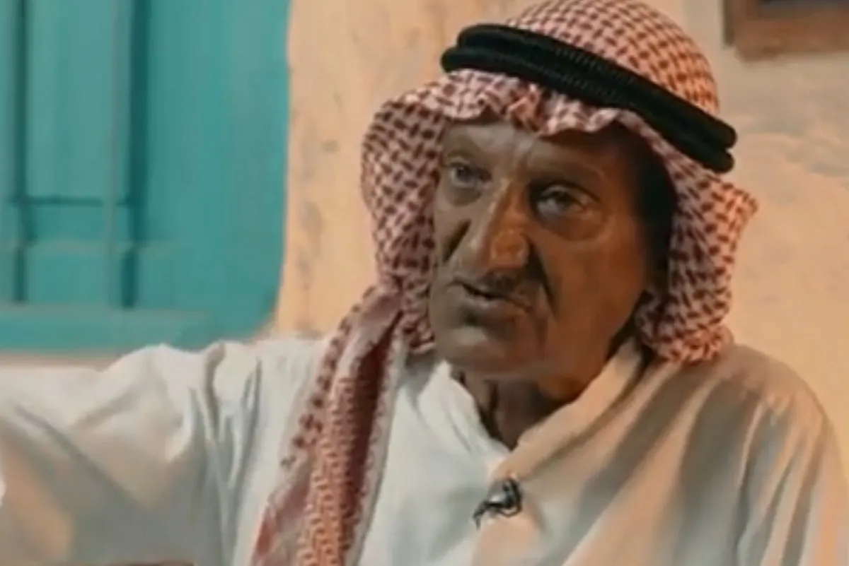 العم «أبو جلال».. يروي تفاصيل لعبه كرة «القدم والسلة واليد» في تاروت