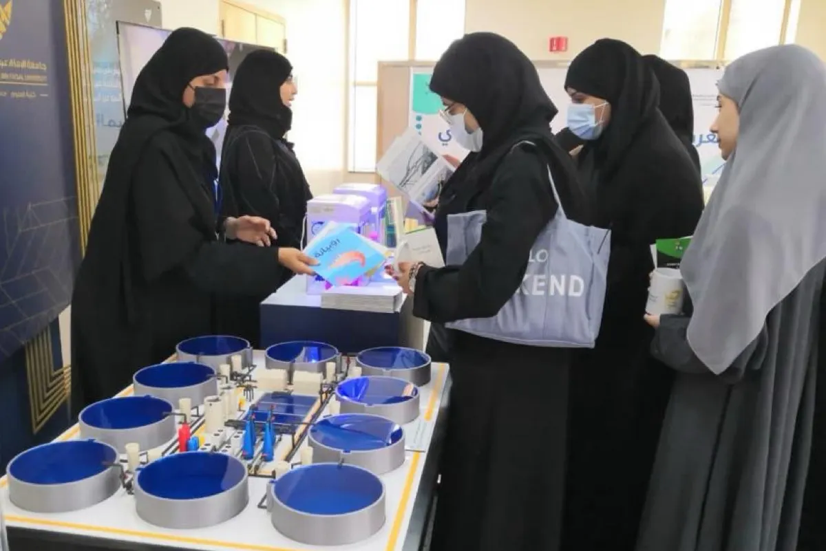 القطيف.. ”الثروة السمكية“ يدرب 12 طالبة ويستقبل 67 طالبة
