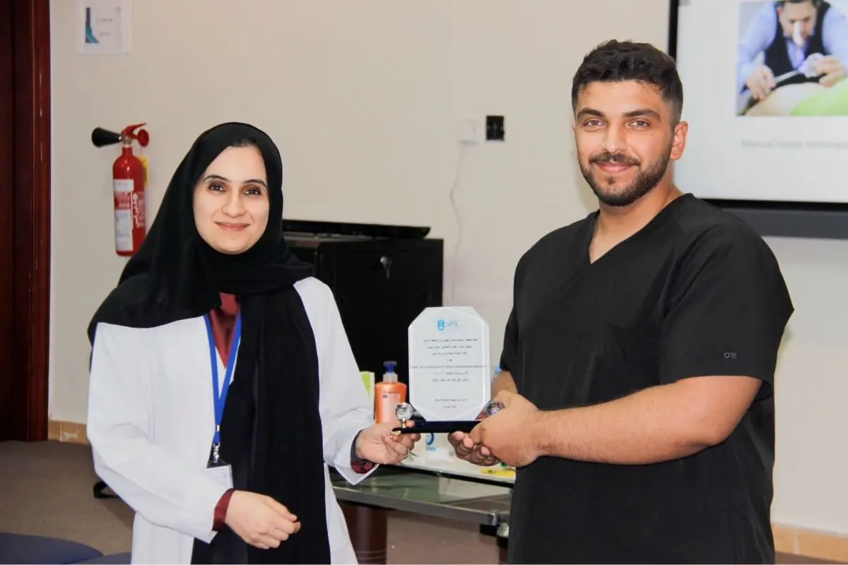 تدريب أخصائيي العلاج الطبيعي على الطرق اليدوية