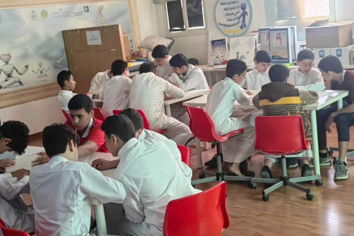 «ون أوشن» تعرّف طلاب 10 مدارس بأضرار المخلفات البلاستيكية