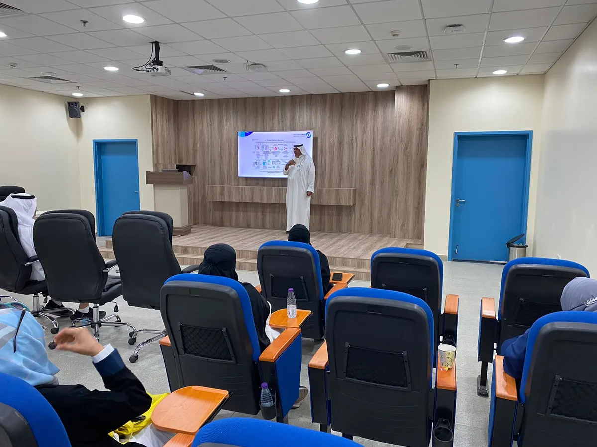 تعزيز ثقافة منسوبي «القطيف المركزي» ب «الصحة الرقمية»