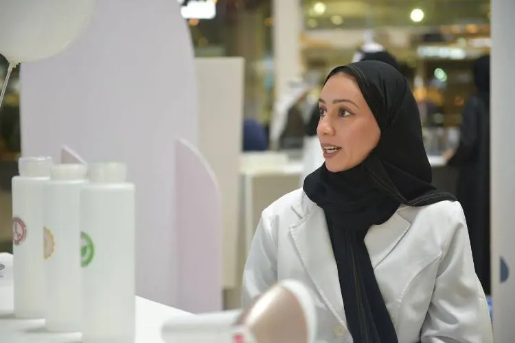 10 % من الأمراض الجلدية تسببها «صبغات الشعر»
