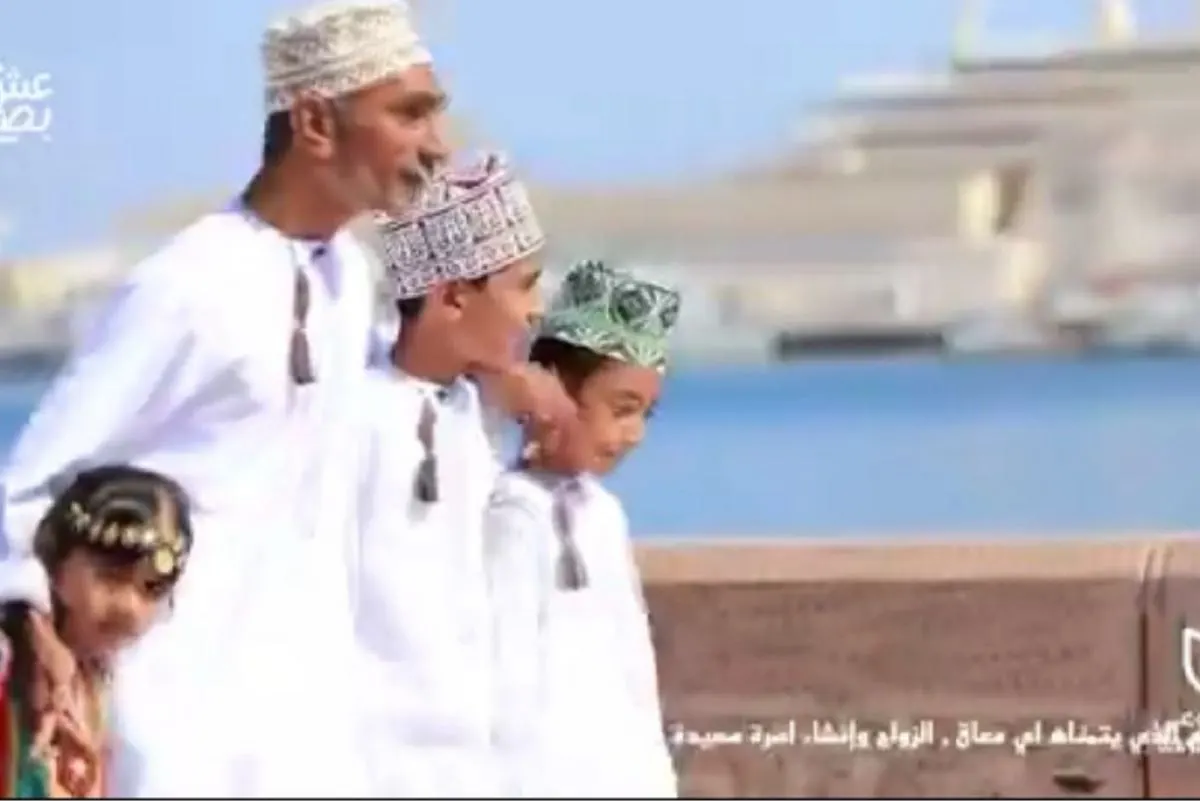 الأسرة تصنع المعجزات.. ”معاق“ مثابر بدعم من والده