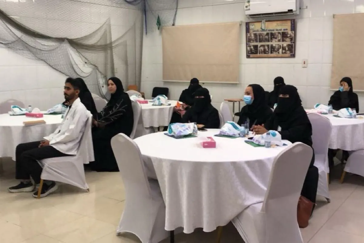 تعريف طالبات «العلوم» بأحدث تقنيات تشخيص الأمراض البكتيرية