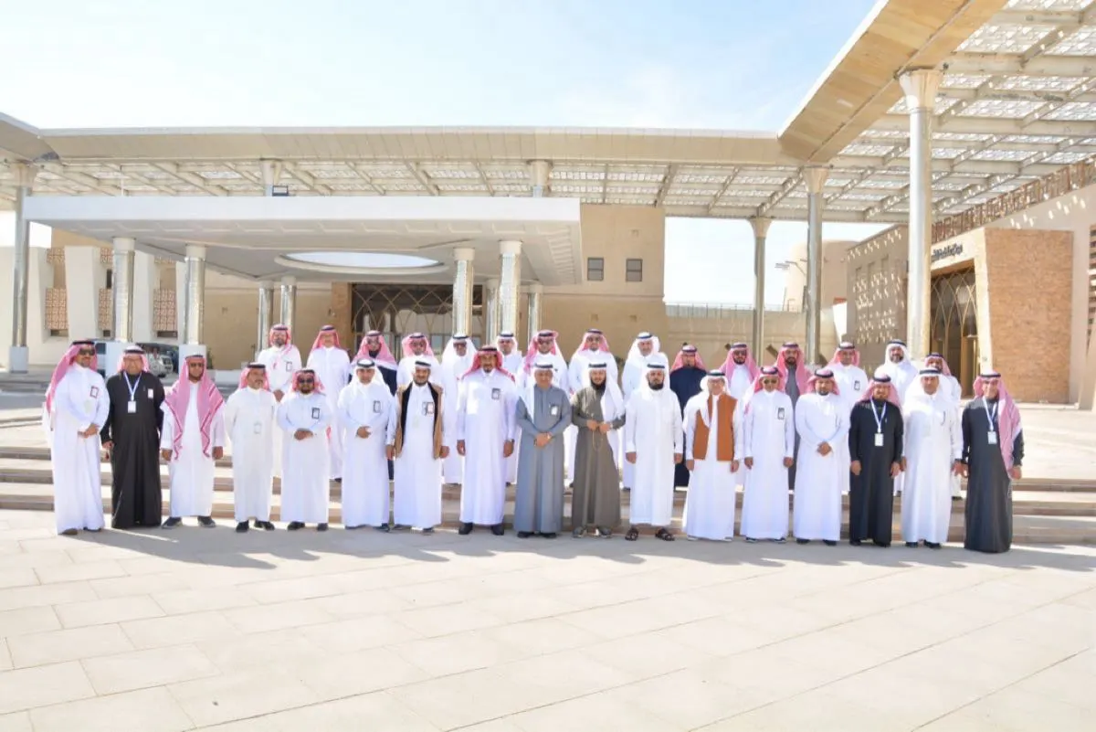 وفد تعليمي من ”جازان“ يطلع على إنجازات مدارس القطيف