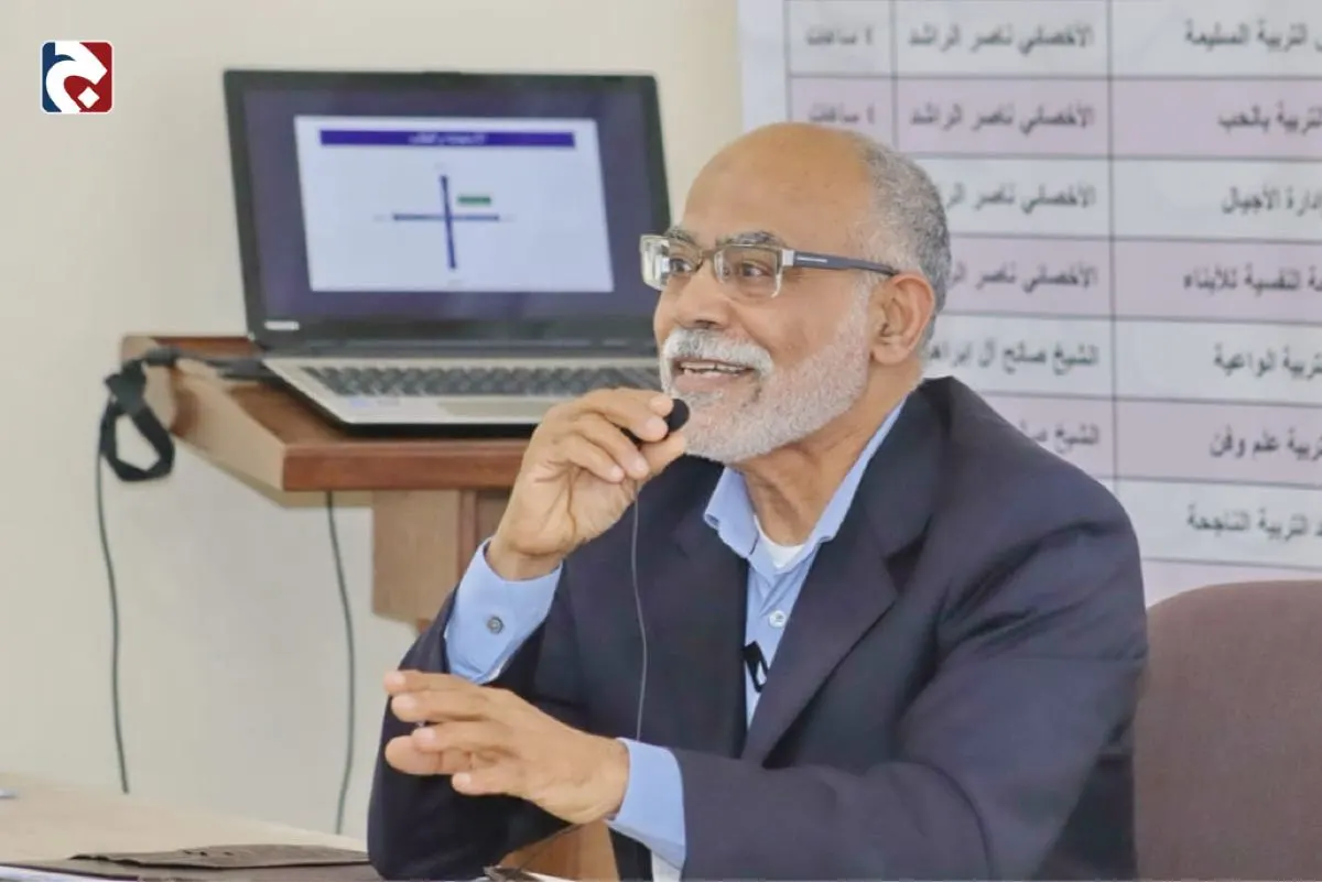 أُستاذ علم النفس: أضرار ”التواصل الاجتماعي“ تتطلب وضع حدود مع الأبناء