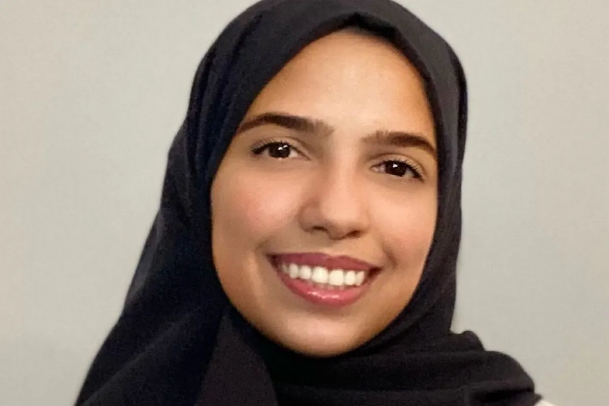 نادين العبدالعال أول سعودية تحصل على الماجستير في الطب البيطري