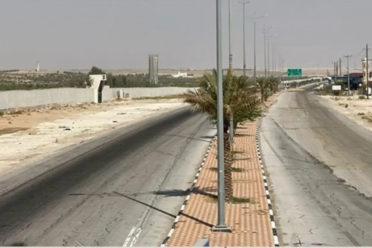 بطول 5 كيلومترات.. سفلتة طريق الملك عبدالعزيز بالأحساء