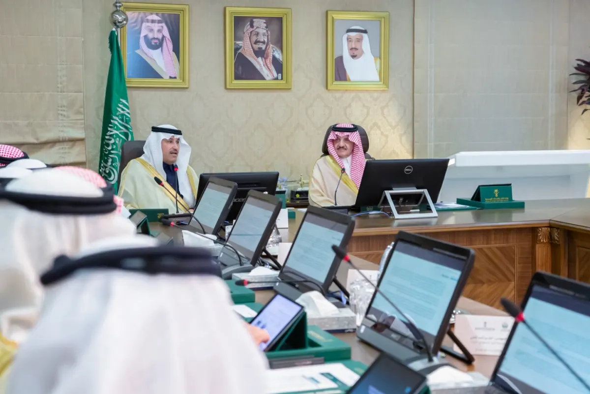 أمير الشرقية يدشّن 8 مشاريع تنموية للطرق بتكلفة 495 مليون ريال