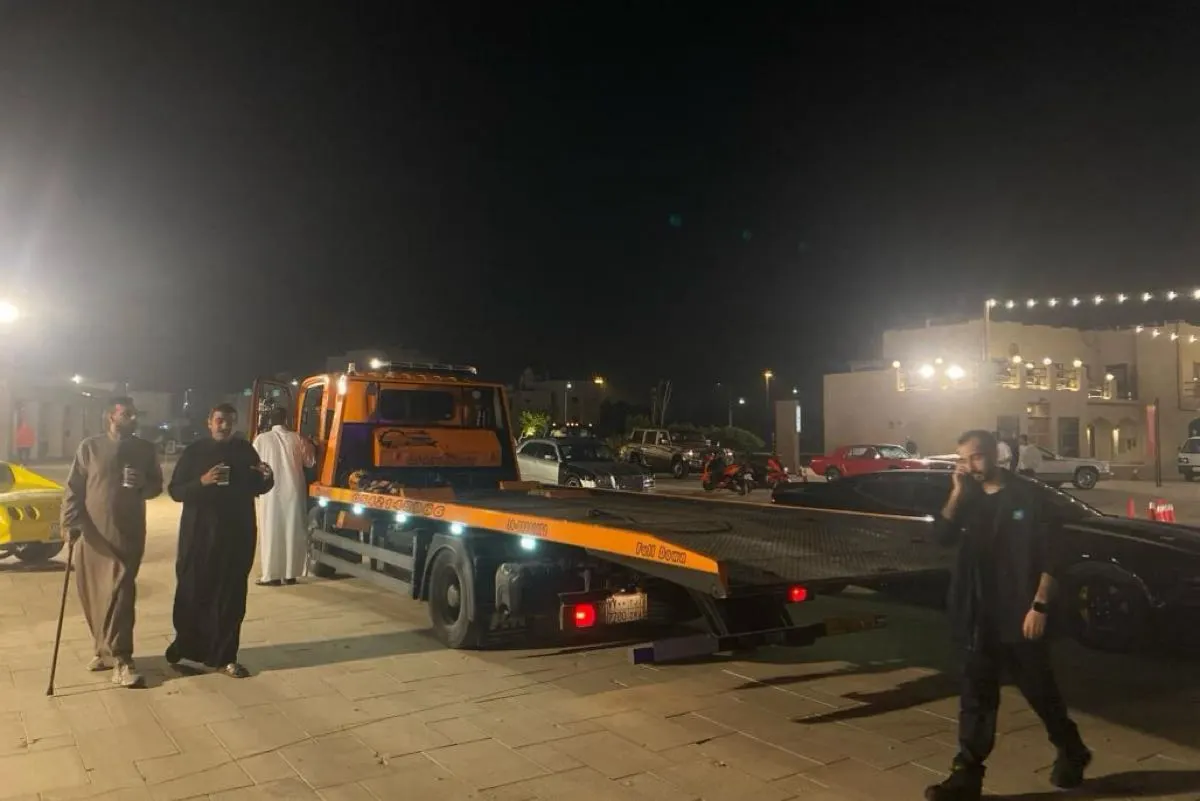 «عرض الرامس للسيارات» ينشط حركة أصحاب السطحات في القطيف