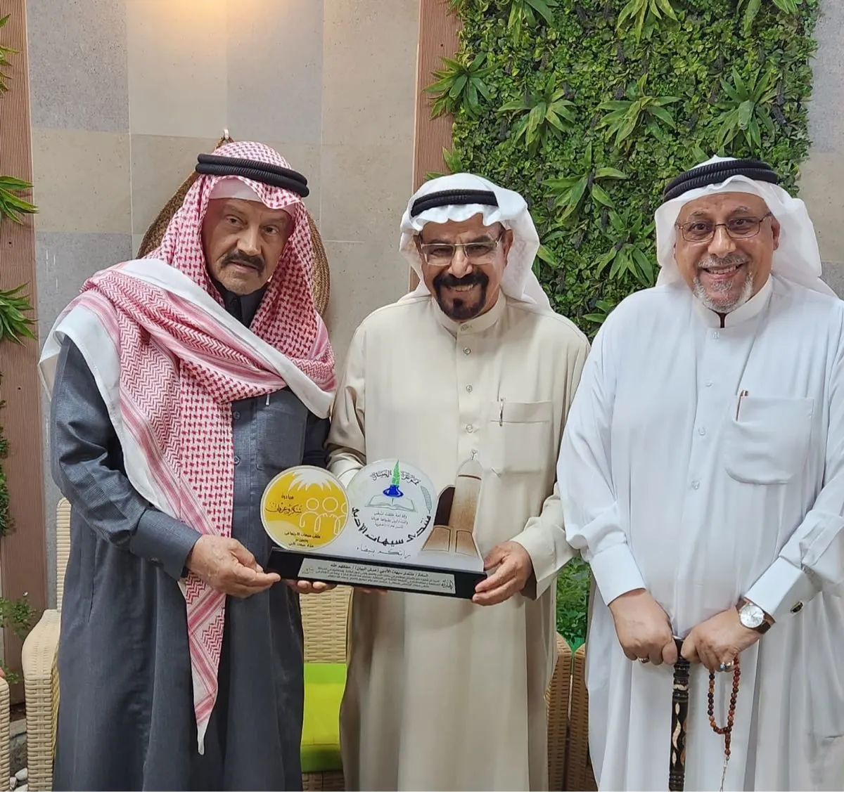 بالصور.. ملتقى سيهات الاجتماعي يحتفي بـ ”عرش البيان“ الأدبي