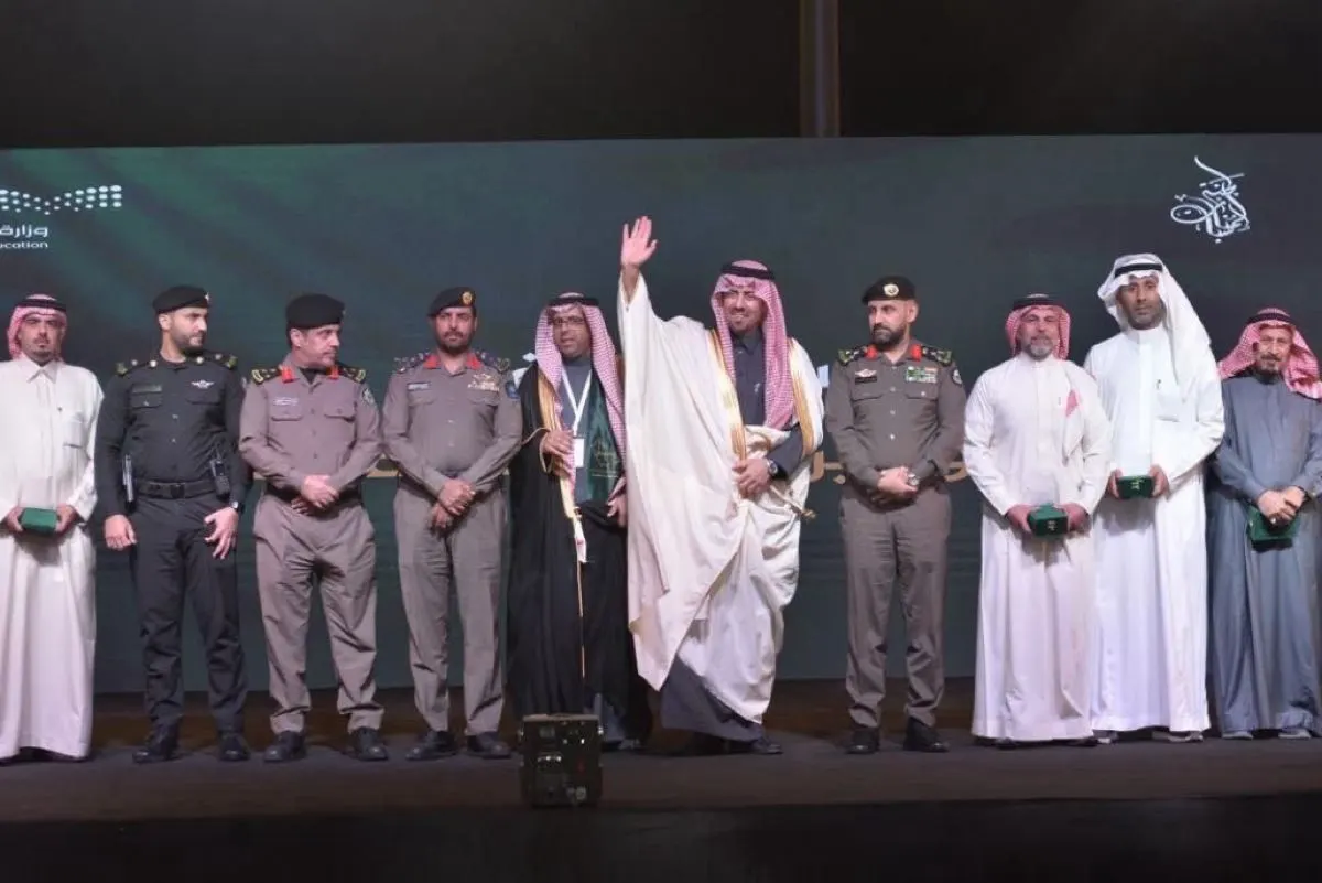 تحت شعار «ثروة وطن».. محافظ القطيف يرعى حفل تكريم 1589 متفوقًا ومتفوقة
