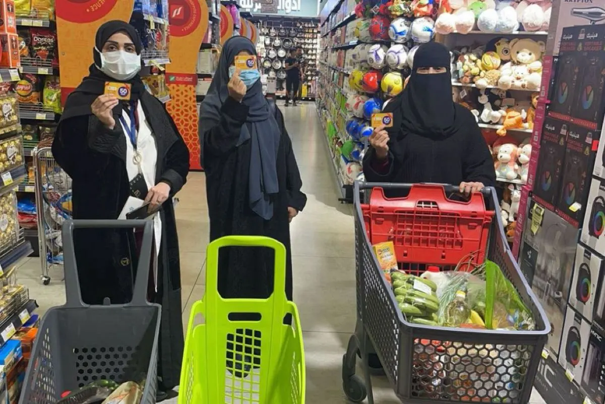 40 مستفيدًا من «التسوق الصحي» في صفوى